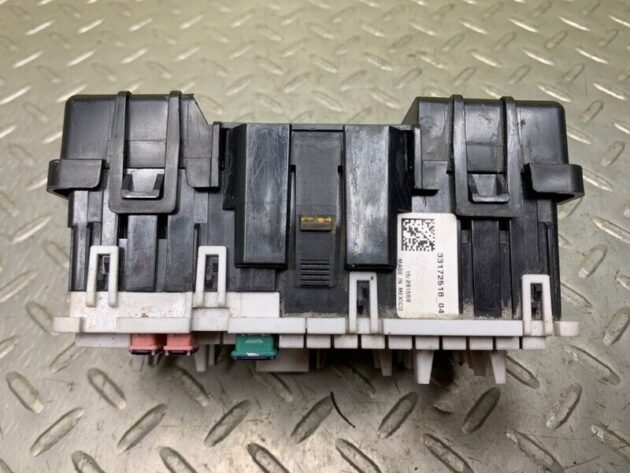 16 17 18 Chevrolet Malibu Under Dash Fuse Relay Box OEM 33172518