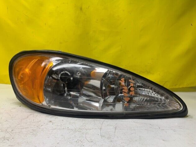 00 2001 2002 2003 2004 2005 Pontiac Grand Am Passenger RH Right Side Headlight