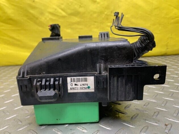 02 03 04 05 06 Mitsubishi Outlander Under Hood Engine Fuse Relay Box OEM