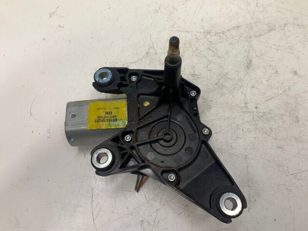 06 07 08 09 10 Mercedes-Benz W251 R-Class Rear Windshield Wiper Motor OEM