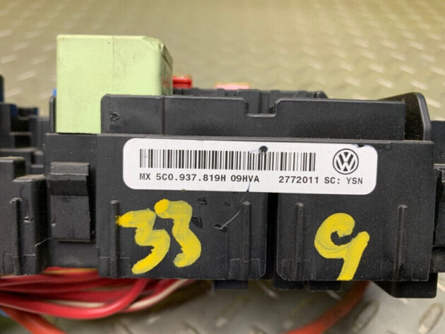 11 12 13 14 15 16 Volkswagen Passat B7 Under Hood Fuse Relay Box OEM 5C0937819H