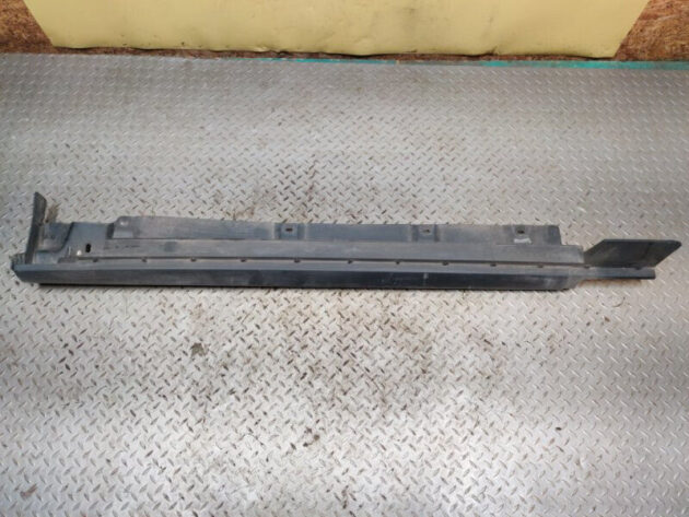 19 20 21 22 23 Ford Transit Connect Rear Right Rocker Panel Skirt Molding OEM