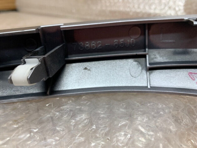 05 06 07 08 Suzuki Grand Vitara Center console left bezel trim OEM 7386265J0