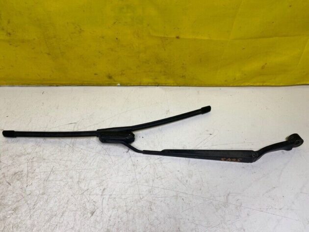 00 01 02 03 04 Lexus IS300 Front  Left Driver Side Windshield Wiper Arm OEM