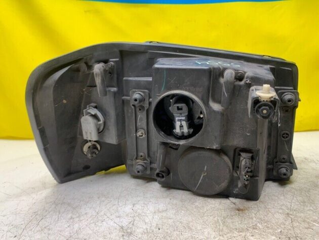 2002 2003 2004 2005 2006 GMC Envoy Driver Left Side Headlight OEM