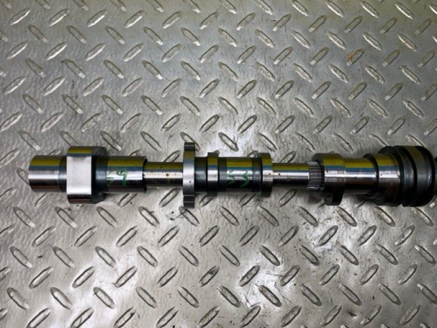 21 22 Cadillac Ct5 Camshaft OEM 55513165