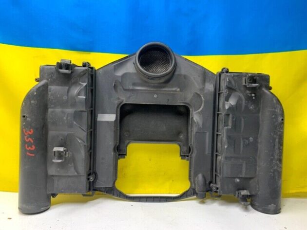 06 07 08 09 Mercedes-Benz W251 Engine Cover Filter Box OEM