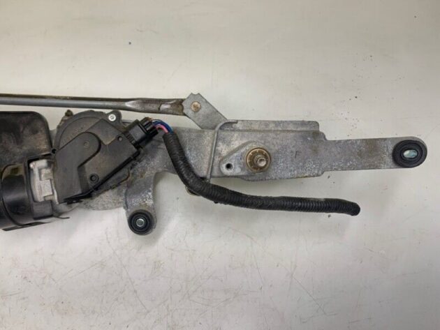 07 08 09 10 11 12 Lexus LS460 Front Windshield Wiper Motor W/ Regulator OEM