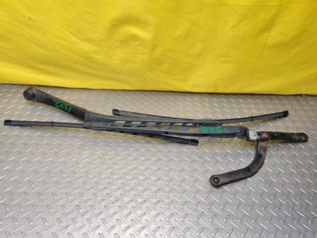 05 06 07 BMW E60 530i Left & Right Driver & Passenger Windshield Wiper Arm OEM