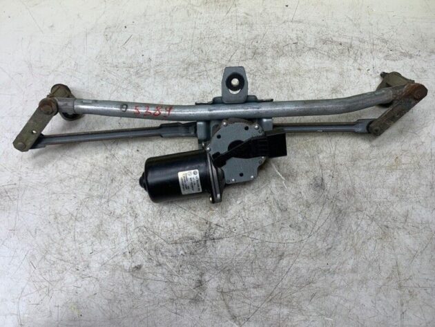 02 2003 2004 2005 Volkswagen Jetta Front Windshield Wiper Motor W/Regulator OEM