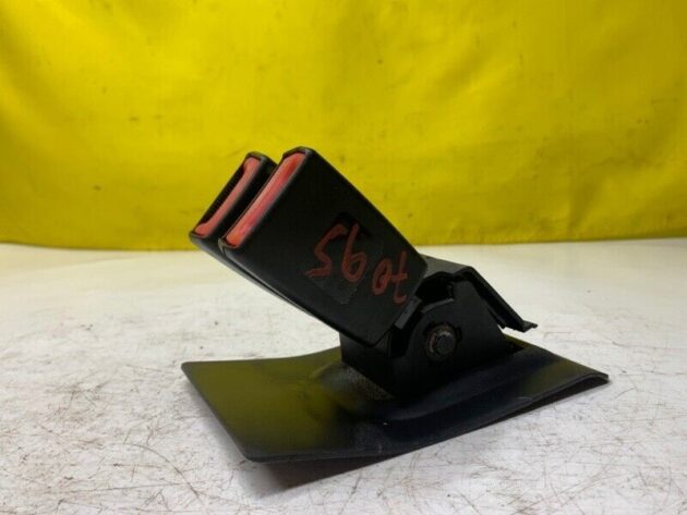 07 08 09 10 Mini Cooper Clubman Rear Seat Belt Buckle Mount Assembly OEM