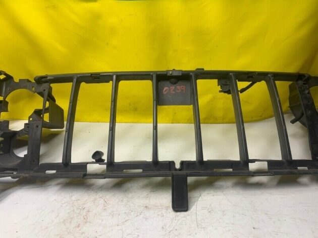 2005 2006 2007 Jeep Liberty Front Apron Panel Mount OEM