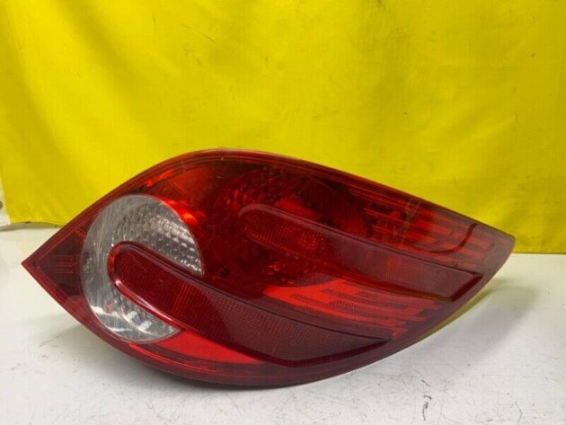 06 07 08 09 Mercedes-Benz W251 Passenger RH Side Tail Light Taillight Lamp OEM