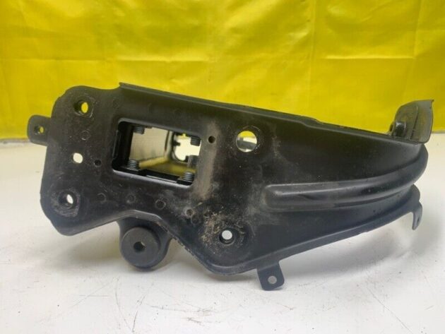 03 04 05 Mercedes-Benz W211 E500 Front Left Side Bumper Reinforcement Bracket