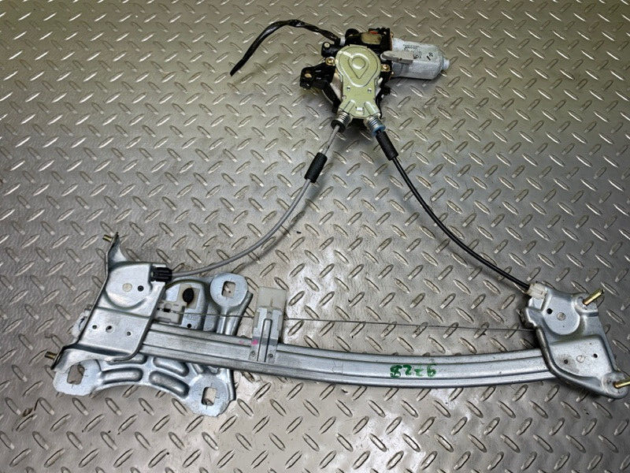 99 00 01 Lexus Es300 Rear Right Window Motor & Regulator OEM 69830-33030