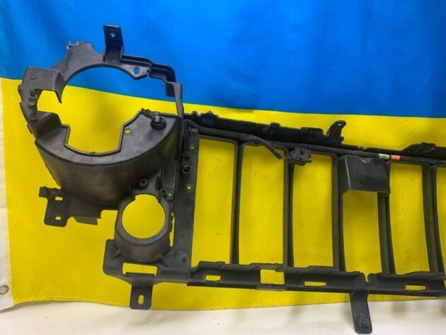 2005 2006 2007 Jeep Liberty Front Apron Panel Mount OEM