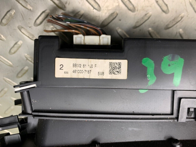 10 11 Mazda 3 Information Display Screen Monitor OEM BBM2611J0F