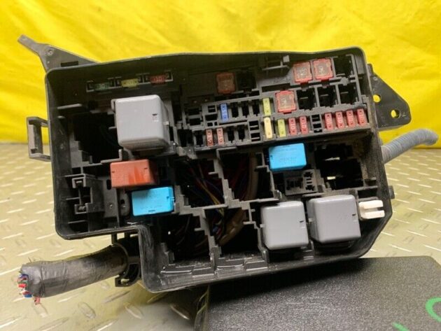 07 08 09 Toyota Rav4 Under Hood Fusebox Relay Fuse Box OEM 826600H070