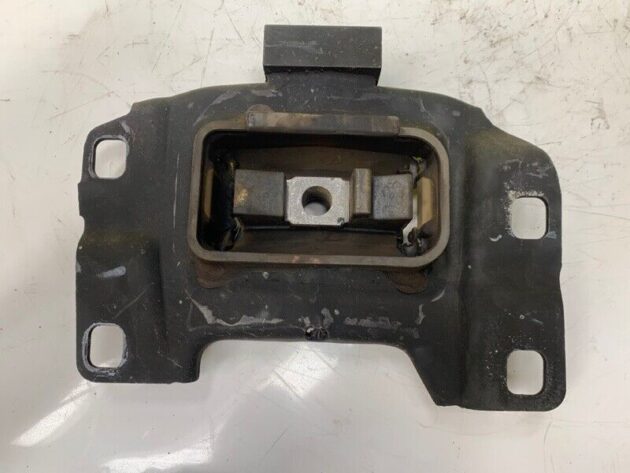 2008 2009 2010 Mazda 5 2.3L Front Left Side Engine Mount Bracket OEM