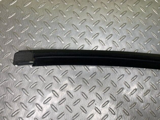 06 07 08 09 10 Bentley Continental Flying Spur Rear Left Door Window Seal