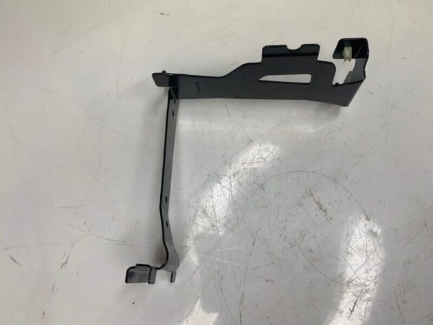 15 16 17 18 19 BMW X6M F16 Battery Bracket OEM