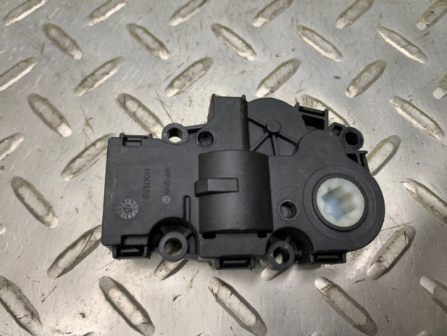 22 21 20 19 18 17 Porsche Panamera 4 HVAC Servo Motor Actuator OEM PAB82051101