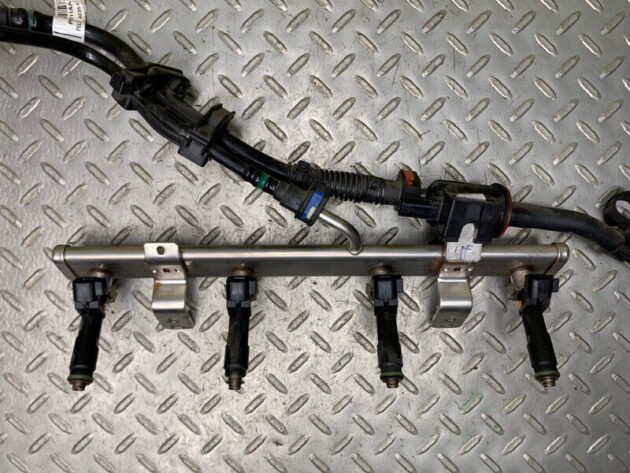 17 18 19 20 21 22 23 Jeep Compass 2.4L Fuel Rail OEM 04627120AD