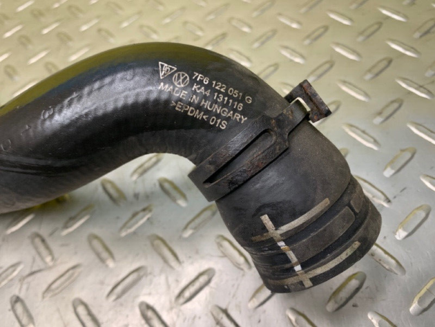 13 Porsche Cayenne 3.0L Diesel Lower Radiator Coolant Hose Line OEM 7P6122051G