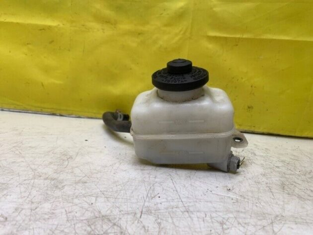 11 12 13 14 15 16 Toyota Sienna Brake Booster Master Cylinder Reservoir OEM