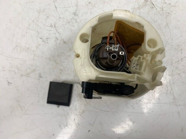 09 08 07 06 05 04 03 Mercedes-Benz W209 CLK350 Tank Fuel Pump OEM