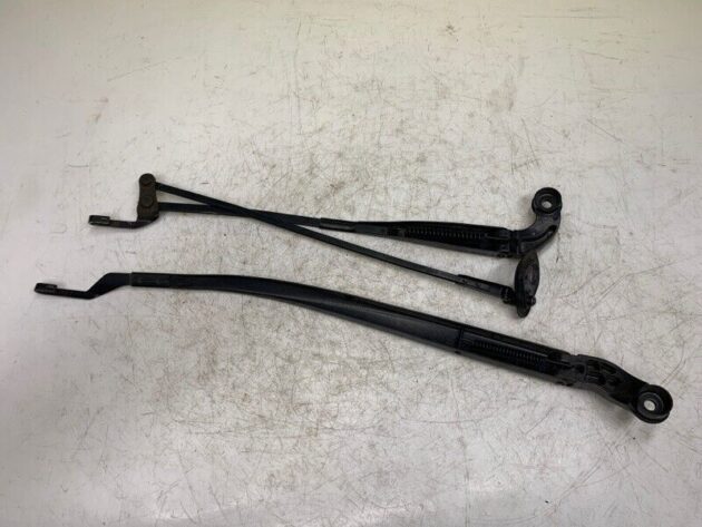 07 08 09 10 11 12 Lexus LS460 Front Left & Right Windshield Wiper Arms OEM