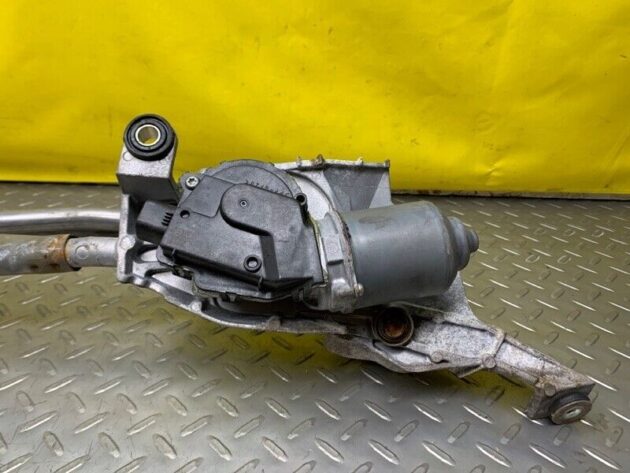 06 07 08 09 10 11 Mitsubishi Outlander Windshield Wiper Motor w/ Regulator OEM