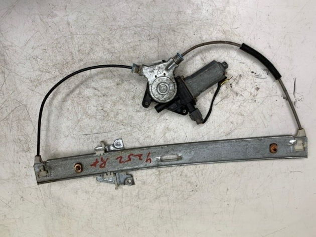 01 02 03 04 Mazda Tribute Front Passenger Side Door Window Motor W/ Regulator