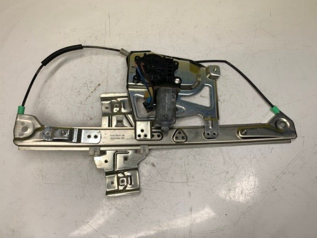 00 01 02 Cadillac Deville Front Passenger Door Power Window Motor Regulator OEM