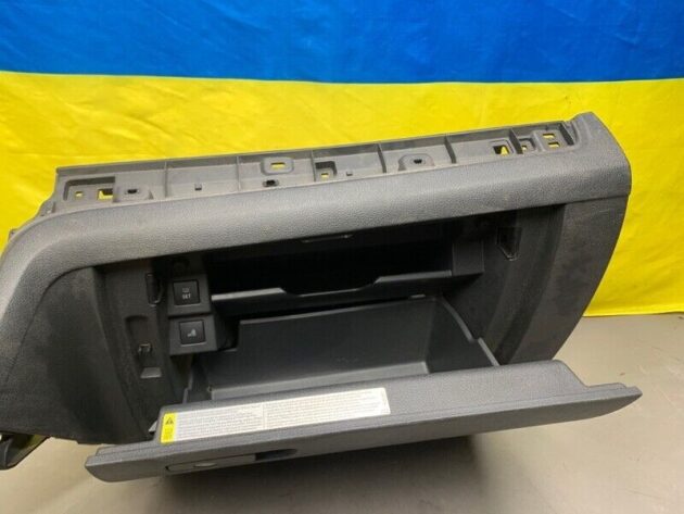 11 12 13 14 15 Volkswagen Passat Glovebox Dash Storage Compartment OEM