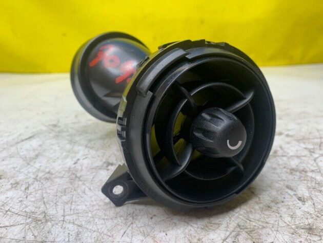 07 08 09 10 Mini Cooper Clubman S Front Center Left Side Air Vent OEM 144821-10