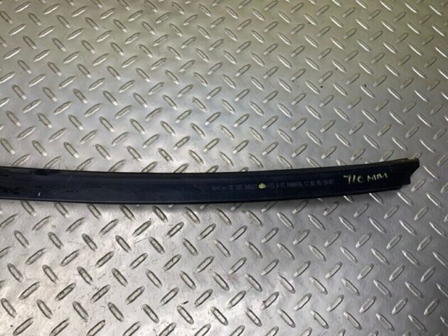 06 07 08 09 10 Bentley Continental Flying Spur Front Right Door Window Seal OEM