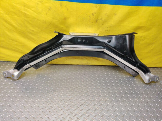 17 18 19 20 21 Porsche Panamera 4 Suspension Strut Tower Bracket OEM 971805475