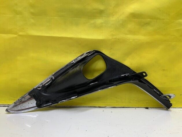 16 17 18 Lexus ES300H Front Bumper Passenger Fog Light Lamp Bezel Molding OEM