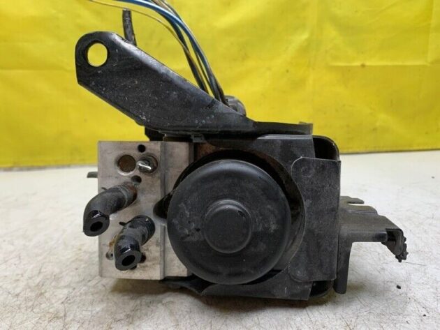 00 01 02 03 04 05 Lexus IS300 ABS Anti Lock Brake Pump Module OEM 1332005000