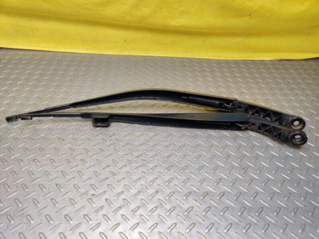 05 06 07 Honda Odyssey Windshield Wiper Arm Set OEM 76610SHJA01 / 76600SHJA01