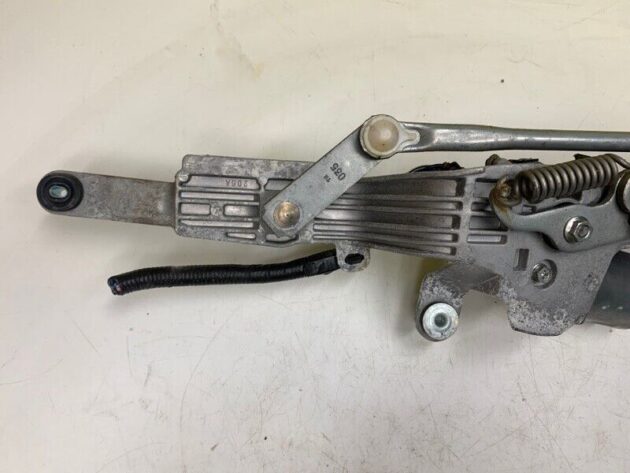 07 08 09 10 11 12 Lexus LS460 Front Windshield Wiper Motor W/ Regulator OEM