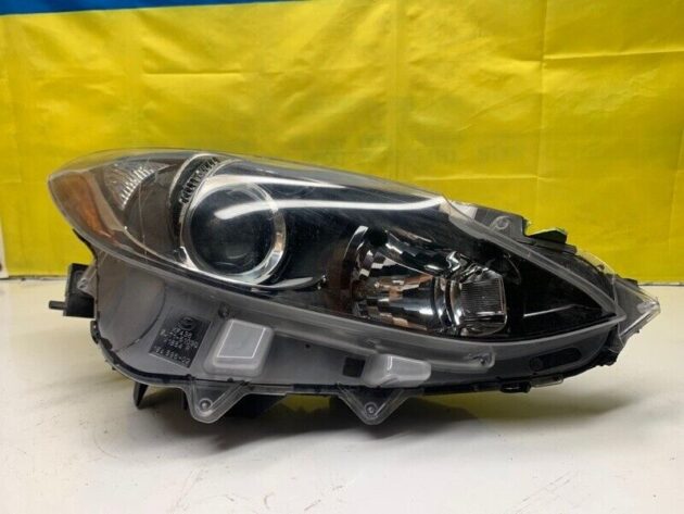 2014 2015 2016 Mazda3 MAZDA3 Passenger Right Side Headlight Halogen OEM damage