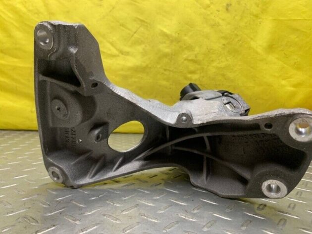 05 06 07 08 09 10 11 12 Bentley Continental Spur Right Engine Mount Bracket OEM