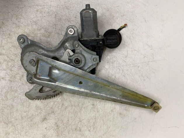 08 09 10 11 12 Toyota Matrix Front Driver Left Door Window Regulator Motor OEM