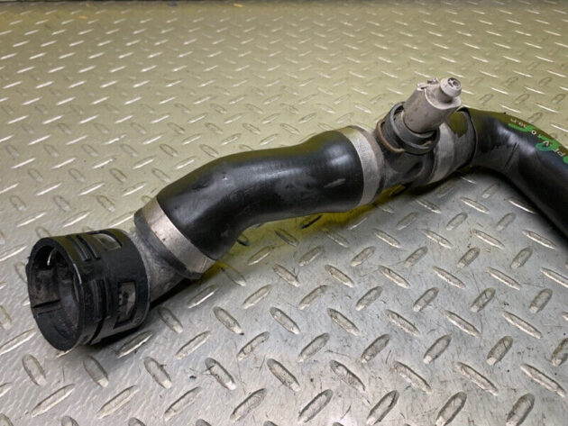 13 Porsche Cayenne 3.0L Diesel Lower Radiator Coolant Hose Line OEM 7P6122051G