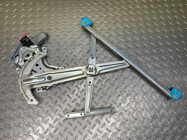 18 19 Outlander Left Front Driver Side Power Window Regulator & Motor Unit OEM