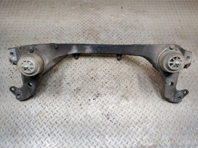 08 09 10 Porsche Cayenne 3.6 Front Lower Engine Subframe Mount Carrier Frame OEM