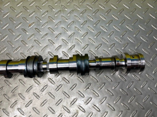 21 22 Cadillac Ct5 Camshaft OEM 55513165