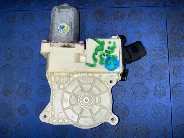 11 12 13 14 15 16 Lincoln Mks Front Right Driver Window Motor OEM 8A5Z782339A